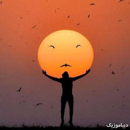 همه حرفام دروغ بود  من هنوز عاشقتم