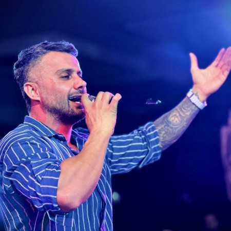 ابی عالی دلخواه